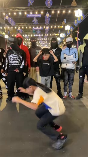 Boy drip walk street CN SVR DRIP #uk #drip #usa | Ya Flick Up