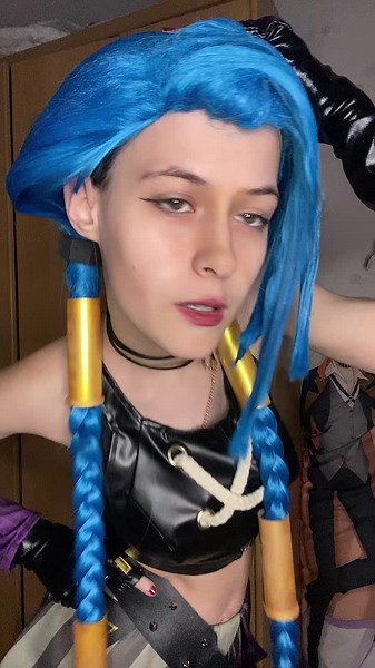 Jinx Cosplay from Arcane: A League of Legends Tribute