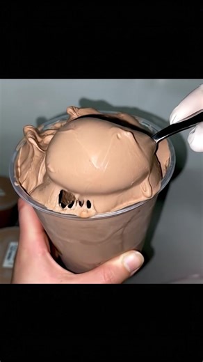 I can’t stop making cottage cheese chocolate mouse!! They are so good all my coworkers keep asking me to make them. They are pretty easy to make. Must express something to keep getting my recipes… Thank you👇👇 | Carnivore Diet Life
