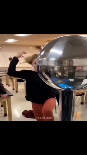 353K views · 2.1K reactions | What is Van de graff generator | Roomi Hub | Facebook
