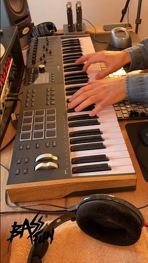 Future Pop Live Melody by Bass Fun Studio