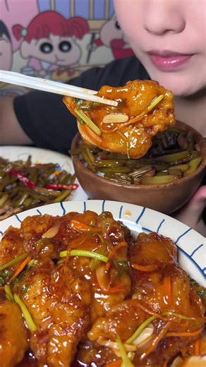 家常菜真好吃：吃番茄锅包肉 隔夜蒜苔炒肉^_^锅包肉得趁热吃！不然软了～不过软的也好吃^_^