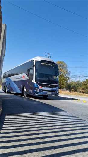 volvo 9800 Euro 6 Y M omnibus de mexico plus #autobuses #volvo9800