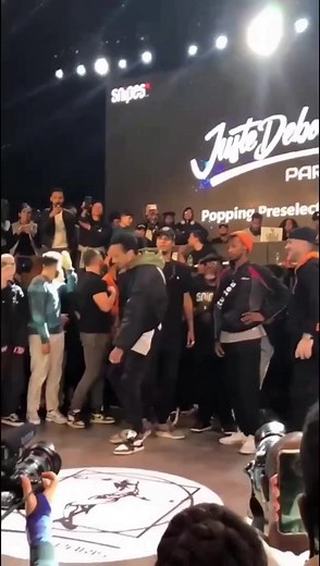 638K views · 10K reactions |  Laurent's Judge Demo @ Juste Debout Paris Prelims (Feb 29, 2020) ❤ (music: Plumpy - Komo) | Les Twins for smart people | Facebook