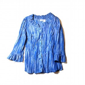 Harve Benard blue blouse. Ruffled collar and sleeves. 3/4 sleeve. Flare at wrist
