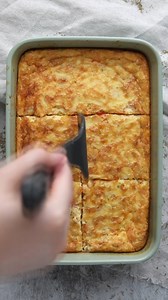 This crustless, cheesy tomato quiche is perfect for a low-carb, vegetarian, gluten-free, or keto diet. It's easy to make, filling, and great for meal prep! | All Nutritious