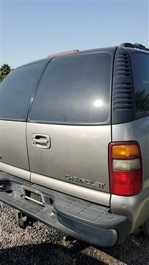 This 2001 Chevy Tahoe was sent to auction with only 120k miles #chevy #lowmileage #chevytrucks