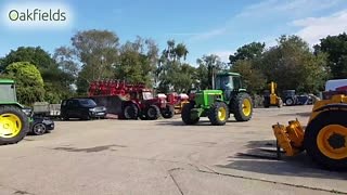 A real usable classic! This John Deere 4055 is in very nice order, see full details on our website here https://oakfields-ag.com/product/1989-john-deere-4055-powershift-4wd-tractor | Oakfields