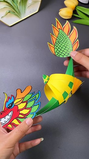 HQDiscover on Instagram: "Paper strip dragon boat craft #DragonBoatCraft #PaperCraft #DIYDragonBoat #KidsCraft #PaperStripCraft #DragonBoatFestival #CraftIdeas #OrigamiBoat #ChineseFestivalCraft #HandmadeCraft #BoatCraftForKids #CreativeCrafts"