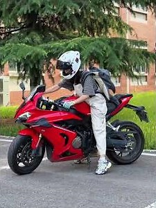 I've heard that people who use this BGM have very long legs. #Motorcycle #Chopper