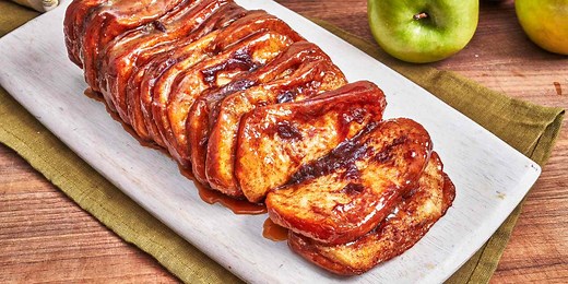 Easy Salted Caramel Apple Pull Apart Bread
