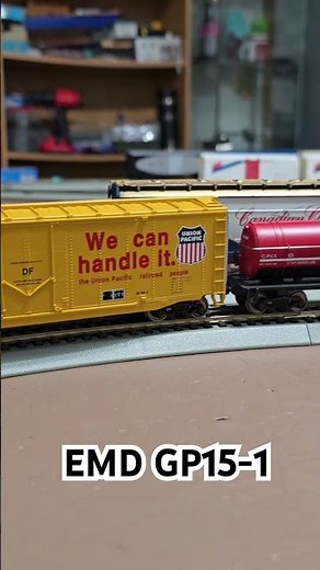 Walthers EMD GP15-1 DC Locomotive Running Nice and Slow #shorts #trains #hoscale