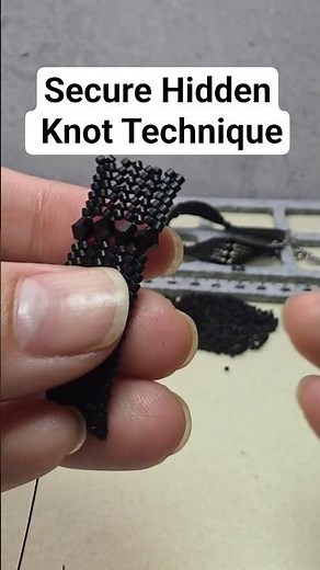 Secure Hidden Knot Technique #handmadejewelry #beadworks #miyuki #beadspoetry
