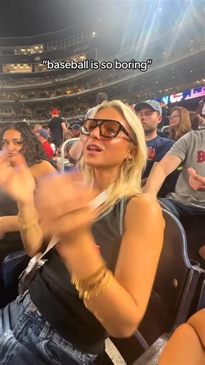 @Flo Rida was the highlight of the game 🎤💃🏼⚾️ | Marysergi7