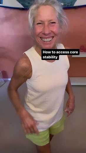 57K views · 1K reactions | I’ve previously challenged viewers to getting up and down off the floor without using hands - we can break this useful core stability and balance exercise into a couple of key steps and focus on abdominals, legs and glutes to do this move in a controlled and stable way #stillnessninja #mindfulnessasamartialart #grittymindfulness #stabilityexcercises #agingwell #strengthandstability | Alice Iona Mackinnon | Facebook