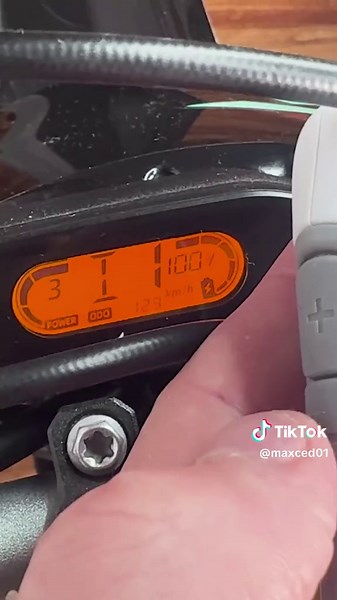Surron Hyper Bee Features Tutorial for Electric Bikes