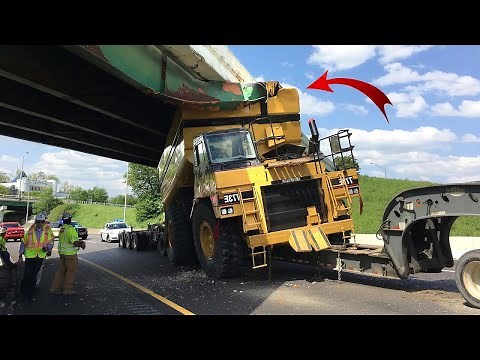 Top 25 Dangerous Giant Excavator, Truck & Cranes Operation Fails | Heavy Equipment Fails Compilation