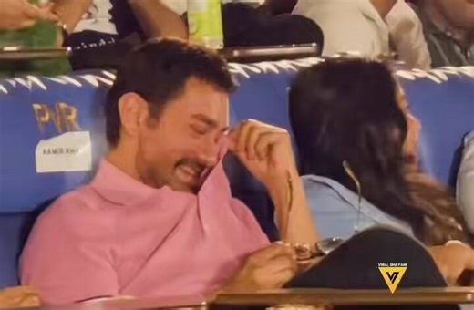 If you do remember Amir Khan’s drama for his Waahiyat film #LaalSinghChadha. He was crying in each show of that film to get little publicity. And the film was a disaster. Now same drama he is doing for his son film #EkDin. He has already watched the film more than 50 times and still he was crying in the show for publicity. Even Actress Sai Was asking him:- why are you crying for such a Wahiyat film?😜