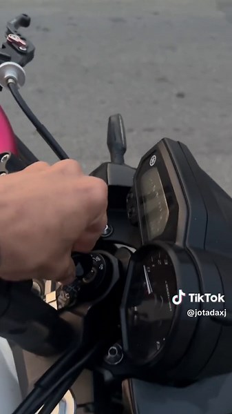 Corte No XJTAO: Aceleração e Performance da XJ6