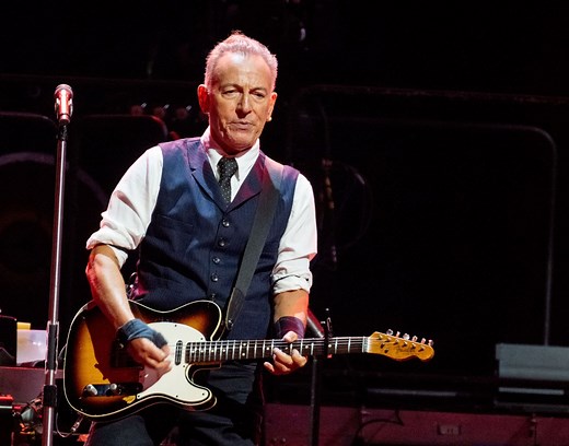 Did Bruce Springsteen get booed off the stage in Atlanta amid anti-Trump comments? Viral claim debunked