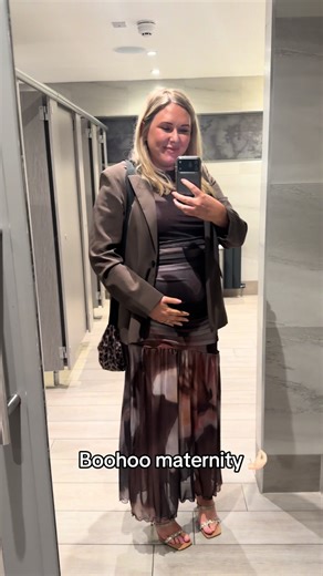 Stylish Maternity Fashion from Boohoo