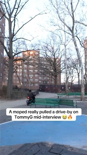 Moped pulled a drive by😭