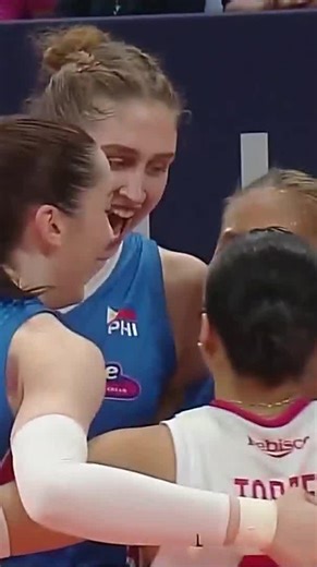 FULL OF PONS-IBILITIES 🫱🏽‍🫲🏼 Bernadeth Pons makes an immediate impact off the bench with a solid dig on defense, setting up Anastasiya Kudryashova’s statement attack against Zhetysu VC in the 2025 AVC Women’s Volleyball Champions League! #AVCChampionsLeague #OneSports | One Sports