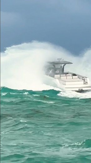 Boat Hitting Big Waves Strong Winds #hauloverinlet #speedboat