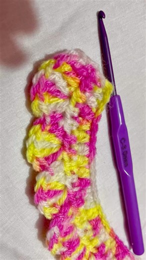 How to make easy pattern for flowers 🌺 #knitting #handmade #knit #freepattern #flowers #stitch #diy