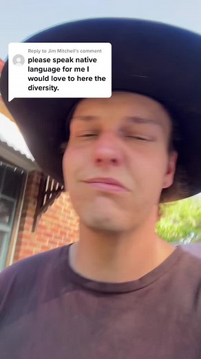 Replying to @Jim Mitchell theres three different languages for you 😘😘