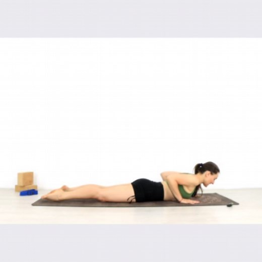 Elena Malova on Instagram: "Día 2 – Segunda rutina de yoga para principiantes ya está publicada en mi canal de youtube MalovaElena! 😁 Hoy vamos a profundizar lo aprendido y vamos a conocer respiración de limpieza, nos vemos en el mat!!! Cuéntame en los comentarios cómo te fue con la primera rutina! Abrazos, namaste! 🕉🙏 #elenamalova #yoga #vinyasa #yogaparaprincipiantes #yogaencasa"