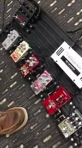 2.6K views · 45 reactions | Gettin down with the Dirty Robot pedal!! It makes your guitar into a funky, insane Booty shaking, robot machine烙烙烙烙 | DigiTech | Facebook
