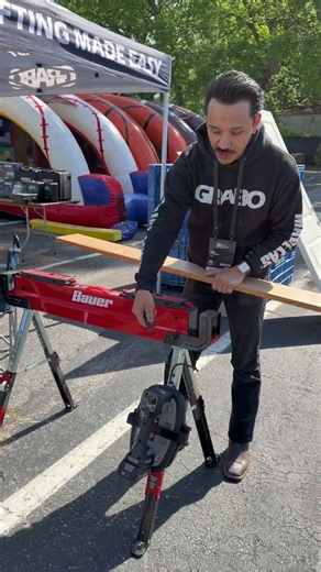 This is a pretty slick setup for clamping. Grabo and swan tool group vac pads. #construction #diy