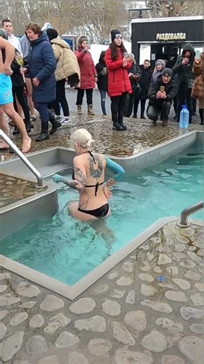 ICE HOLE BATHING #723 / SWIMMING WINTER 2025