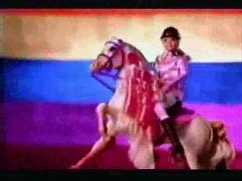 2002 Barbie Styling Stable & Baby Horse Commercial