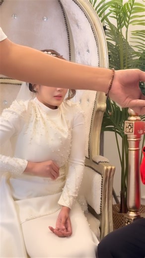 UQASHA SENROSE on Instagram: "salam alhamdulilah selesai pengambaran untuk JIKACINTAITUBUTA firstly i would like to thank to my director @ucheefukada for all the tunjuk ajar untuk watak MARYAM YANG CELIK KEPADA BUTA DAN CELIK .. its not easy sumpah dari berisi kepada kecut la diri maryam . honestly watak Maryam sangat sangat berat dalam banyak2 drama yang qasha pegang . cerita ni bukan sekadar cerita tapi bagi impact yang terlalu besar untuk saya . selama ni saya buta n cuba untk jadi better per