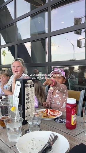 One of the perks of being a Road to Baby surrogate 🤍 In-person surrogate meetups with your family, plus a $100 attendance allowance (once per month after legal clearance). Our delivered GCs and their families are always welcome — we love our community and can’t wait to see more of you in 2026 ✨ #surrogacy #surrogate #gestante