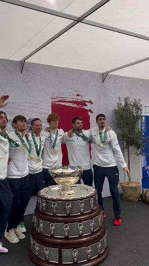 117K views · 4.1K reactions | 朗 POPOPOPOPOPOPOPO Quante volte l'abbiamo sentito echeggiare per le vittorie più importanti dello sport italiano? Ora è il tempo del tennis perché ancora non ci crediamo ma siamo CAMPIONI DEL MONDO . . . . . #reel #reels #fan #support #tifo #Italia #italy #daviscup #davis #janniksinner #sinner #tennis #lorenzomusetti #lorenzosonego #matteoarnaldi #simonebolelli #filippovolandri #italytennisplayers | Italy Tennis Players | Facebook