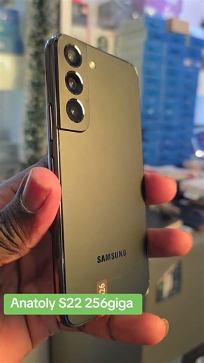 Android 16 One UI8 su Anatoly #serignesamsung #galaxys22 #Shorts