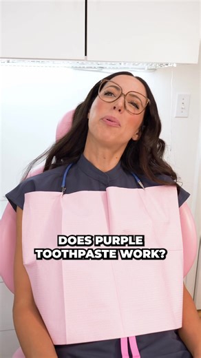 🟣 Does purple toothpaste actually whiten teeth? Spoiler: nope. It’s just a social media gimmick. No peroxide = no real whitening. Just a purple illusion that your saliva washes away in seconds. If you want real results, stick with peroxide-based products like white strips, trays, or in-office whitening. Andddd always get a professional cleaning first for best results! #dentalhygienist #whiteteeth #purpletoothpaste #teethwhite #oralhealth