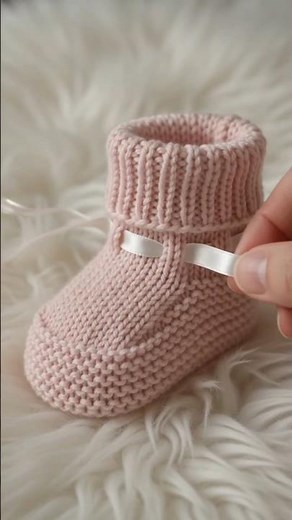 knitting baby booties for beginners #knitting #baby #booties #shoes #slippers #howtoknit #shorts