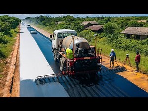 Technology with the bitumen sprayer truck process of applying a layer of bitumen to the road surface