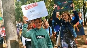 It has been a busy week for the St. John’s Climate Action Group. Our IB programme is committed to developing students who will make a meaningful contribution to the world, both during and after their education. We are happy to support a lot of engagement around the subject of climate change and sustainability. You can find some impressions of all the happenings of last week in the slideshow. Highlights: - We have launched information sessions about single-use plastics and on Thursday there was a