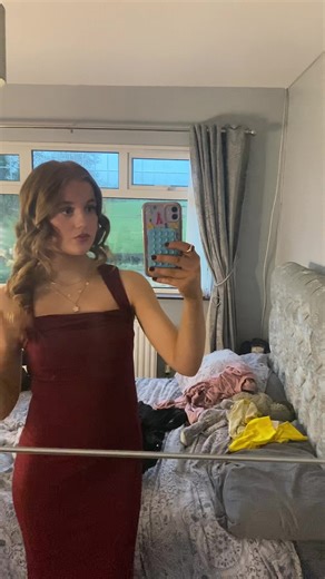 Enjoying a Vibrant Dinner Dance Experience