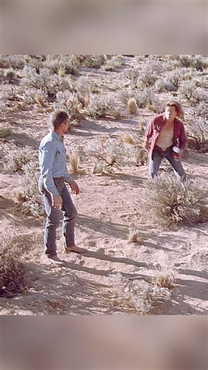 Tremors (1990): Reckless Guy Tries Dynamite vs Graboid – Instantly Regrets It 💥