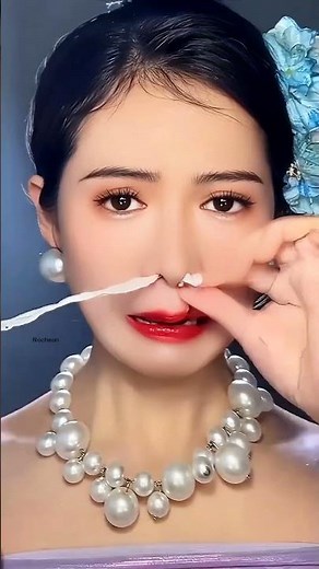 How do Korean girls manage to look so perfect? ​​😱💄