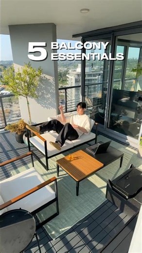 my 5 cozy balcony essentials ! 🪴