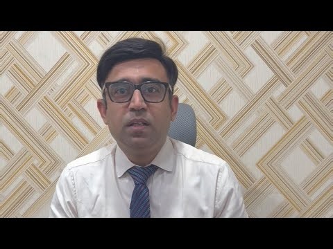 What are differences between ACL and PCL - Mode of injury , symptoms and treatment.