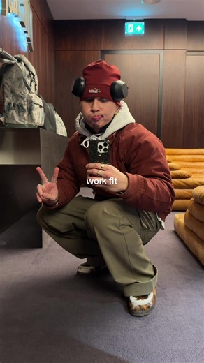 Hittin the Asian squat fit check #swag #retail #workfit #fyp #filipino