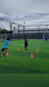Passing And Scanning Drill 👀🔥 Football/Soccer Training Drills Ideas ✅️ 🎥 Credit @planningfootballacademy - You Can Find These On Tiktok 🙌🏻 #passingdrills #kidsfootball #grassrootsfootball #coaching #footballdevelopment #footballdrills #coachinglife #funfootball #football #footballskills #coach #soccertraining #soccerdrills #footballdrill #soccertraining #footballtraining #socceracademy #footballacademy #futbol #futbolistas #futsal #grassrootsfootball #PremierLeague | Grassroots Coaching Dri